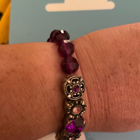 Purple pull on bracelet - Picture 3 of 4